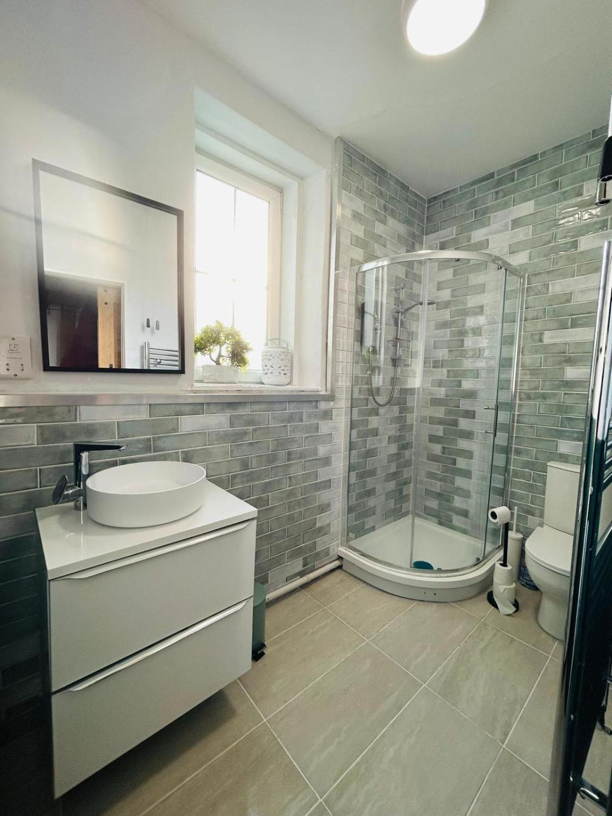 Dolgellau Grand Heights Apt ภายนอก รูปภาพ
