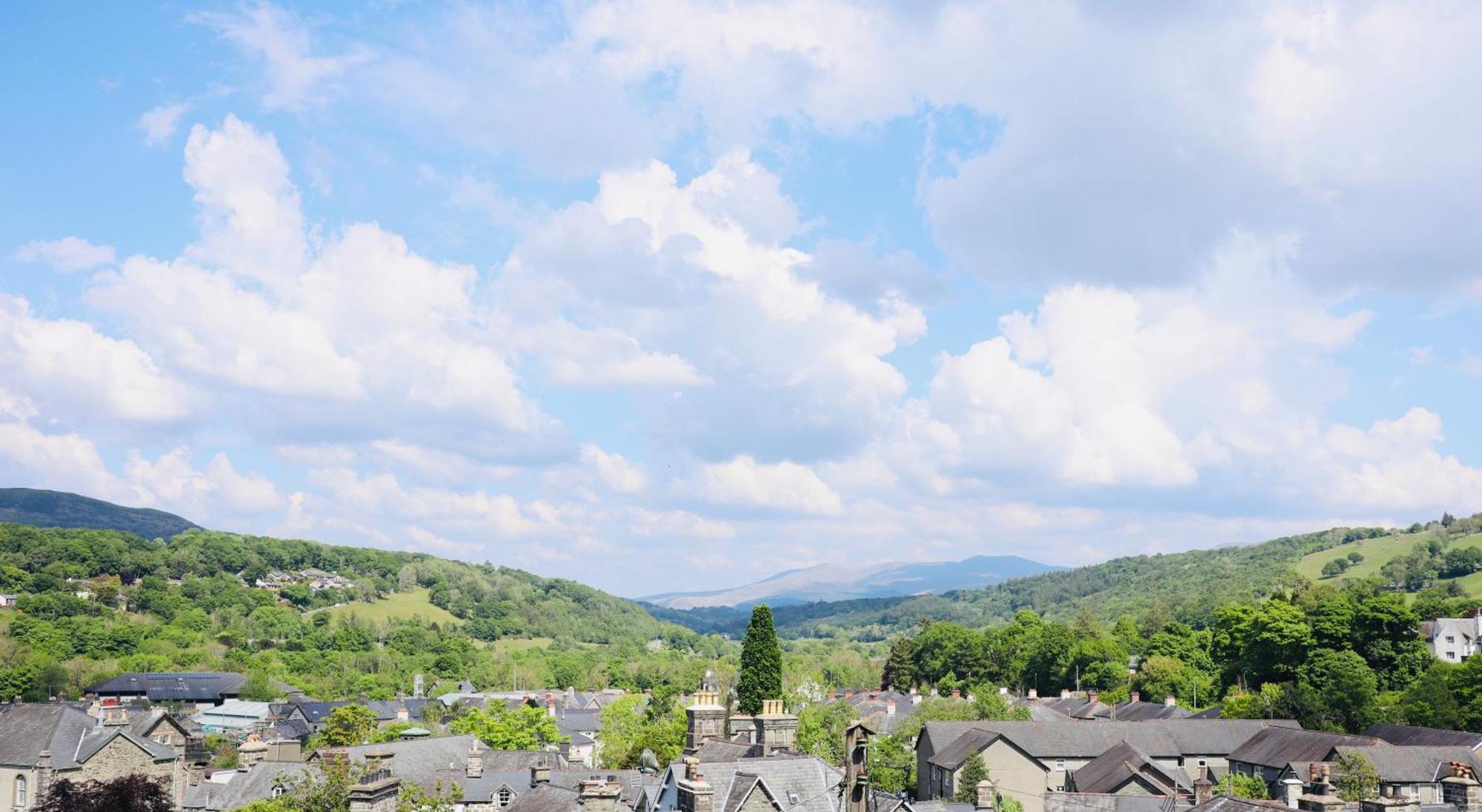 Dolgellau Grand Heights Apt ภายนอก รูปภาพ